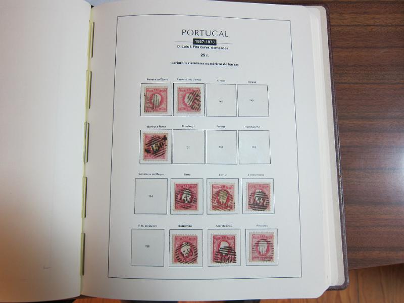 0015 (107).jpg -     Lote:    15      Marcofilia      Lotes Especiais       Descrição:      Portugal.   Colecção especializada de marcas numéricas das 1.ª e 2.ª reformas em selos de 25 reis, desde D. Maria II até D. Luís I, de frente. Lote a ver.        Lote       Valor Base:     &euro; 1.500,00     Valor Venda:     &euro; 3.000,00     